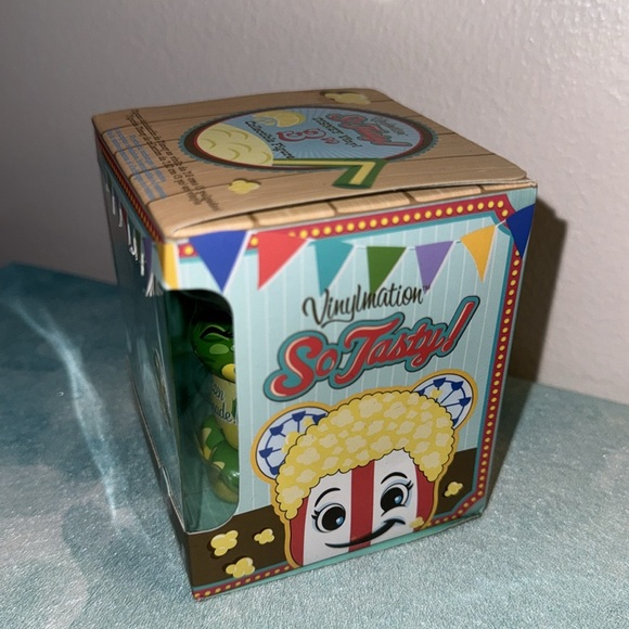 Disney Vinylmation So Tasty Frozen Lemonade Figure NEW - Picture 6 of 13